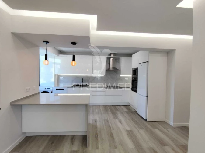 Apartamento T2 para Venda em Corroios Foto 13