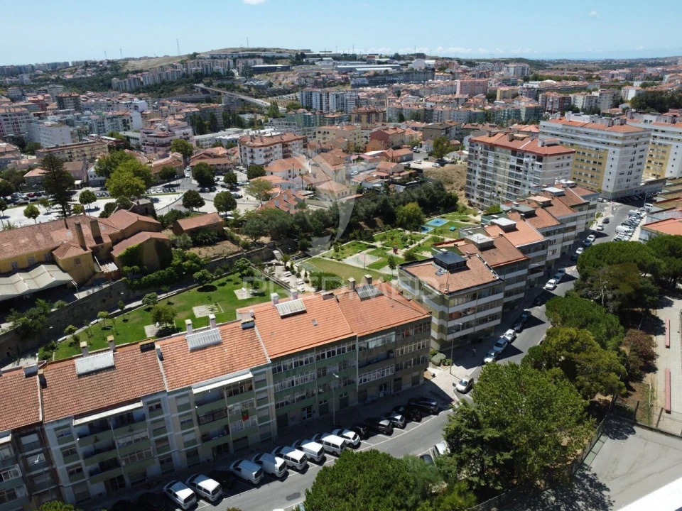 Apartamento T3 para Venda em Agualva e Mira-Sintra Foto 23