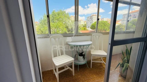 Apartamento T3 para Venda em Agualva e Mira-Sintra