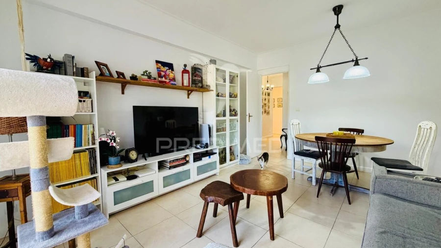Apartamento T3 para Venda em Agualva e Mira-Sintra