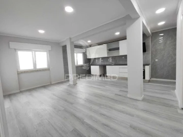 Apartamento T2 para Venda em Setubal (São Sebastião)