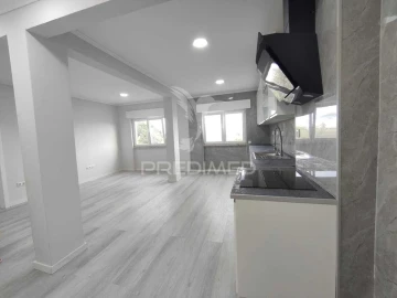 Apartamento T2 para Venda em Setubal (São Sebastião)