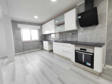 Apartamento T2 para Venda em Setubal (São Sebastião)