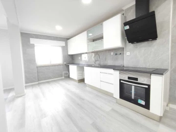 Apartamento T2 para Venda em Setubal (São Sebastião)