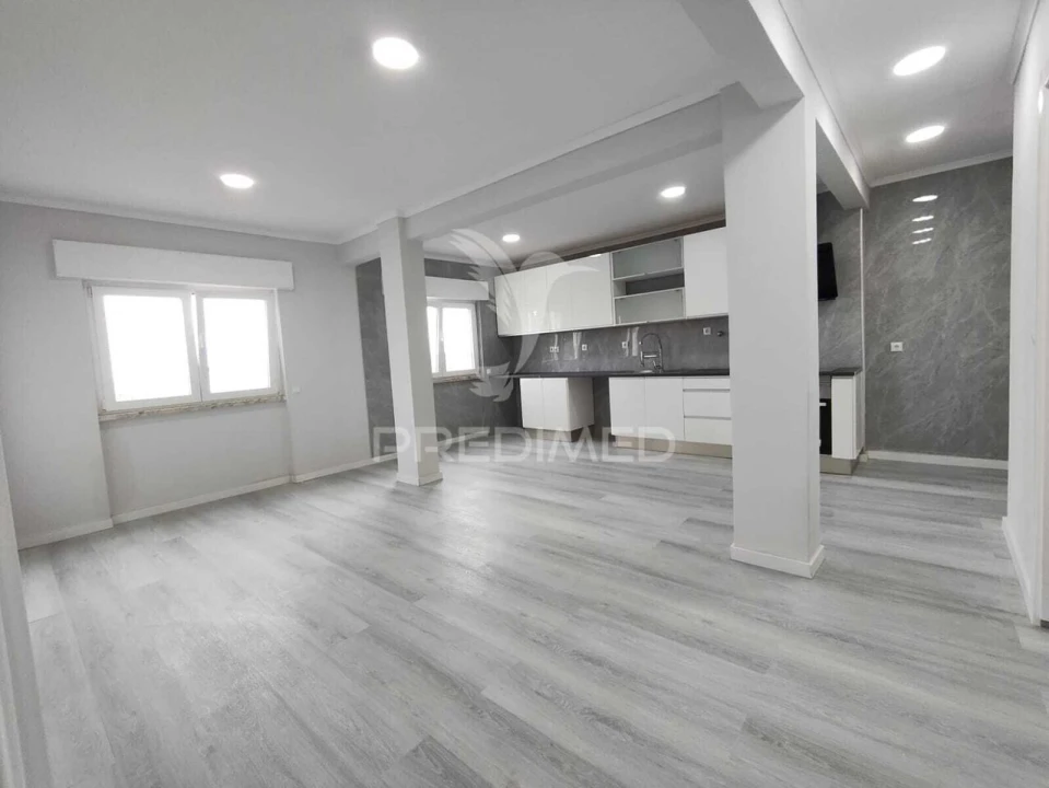 Apartamento T2 para Venda em Setubal (São Sebastião) Foto 2