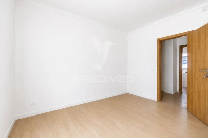Apartamento T2 para Venda em Alcobaça e Vestiaria