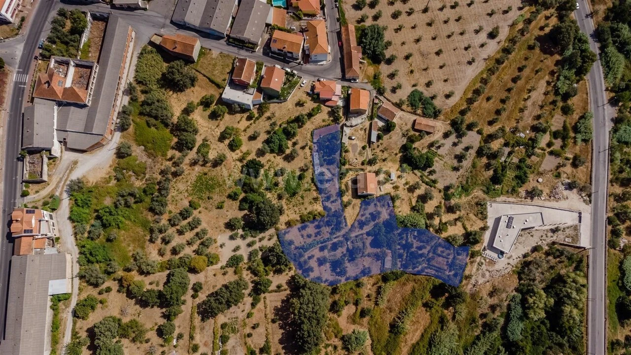 Terreno para Venda em Tortosendo Foto 1