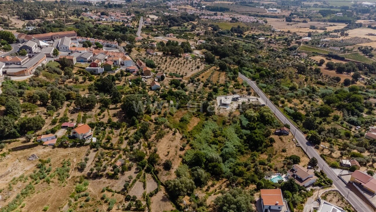 Terreno para Venda em Tortosendo Foto 20