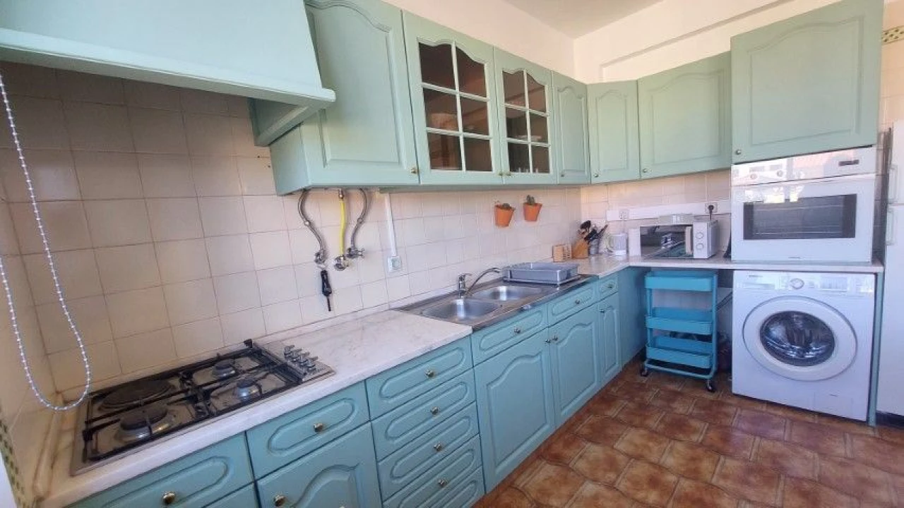 Apartamento T1 para Arrendamento em Carcavelos e Parede Foto 4