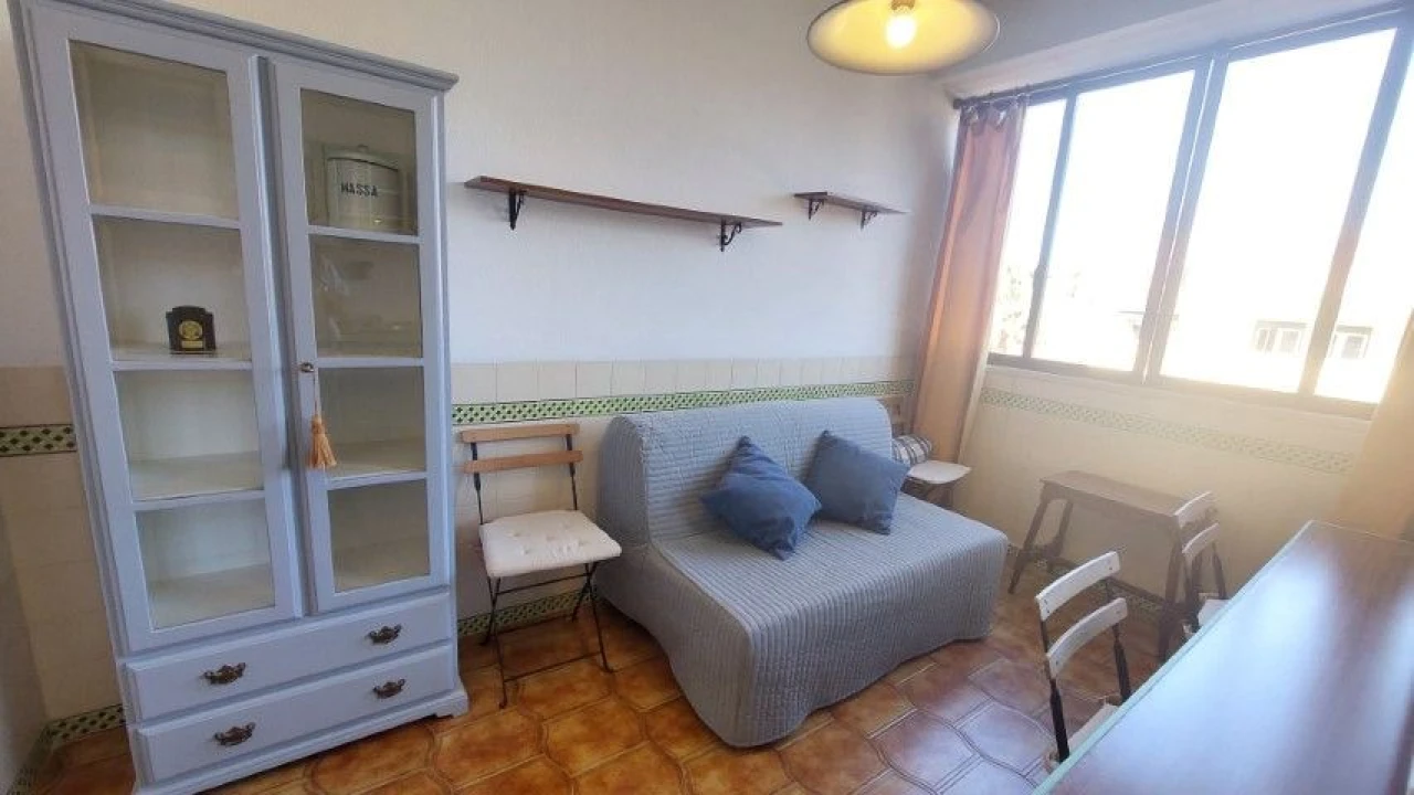 Apartamento T1 para Arrendamento em Carcavelos e Parede Foto 6