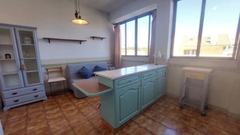 Apartamento T1 para Arrendamento em Carcavelos e Parede