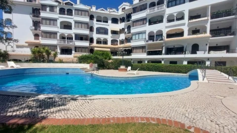 Apartamento T1 para Arrendamento em Carcavelos e Parede