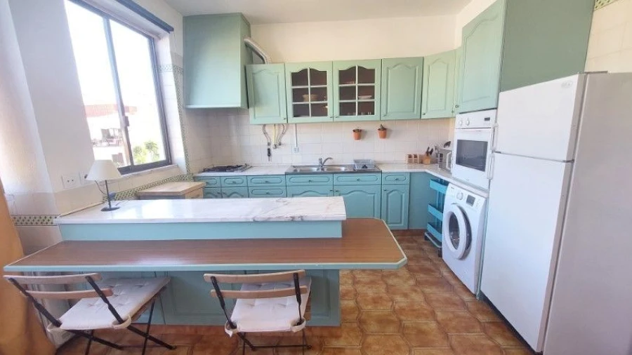 Apartamento T1 para Arrendamento em Carcavelos e Parede