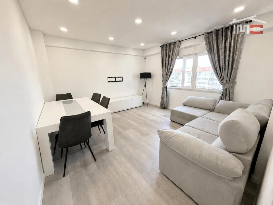 Apartamento T4 para Venda em Mina de Água Foto 4
