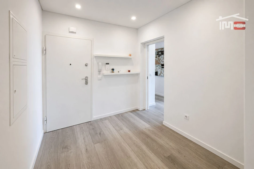 Apartamento T4 para Venda em Mina de Água Foto 6