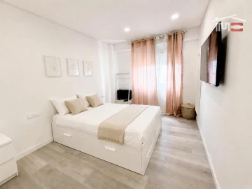 Apartamento T4 para Venda em Mina de Água