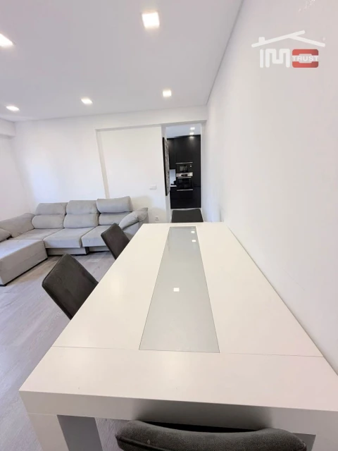 Apartamento T4 para Venda em Mina de Água