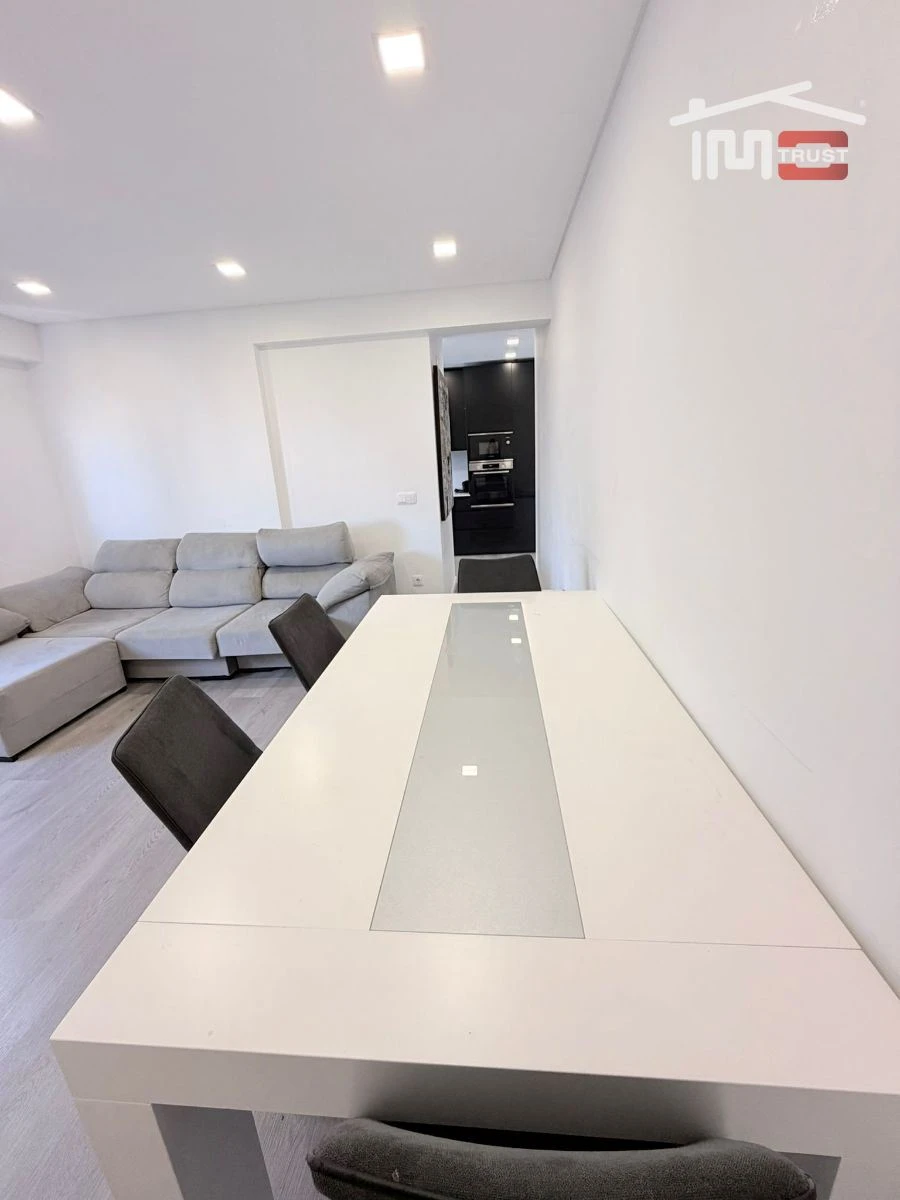 Apartamento T4 para Venda em Mina de Água Foto 5