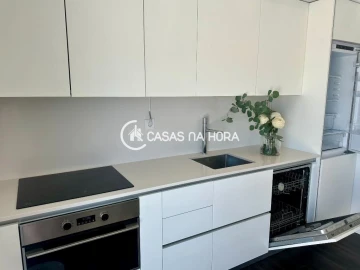 Apartamento T1 para Arrendamento em Charneca de Caparica e Sobreda