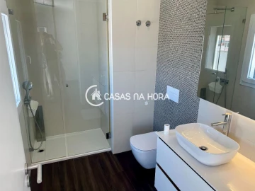 Apartamento T1 para Arrendamento em Charneca de Caparica e Sobreda