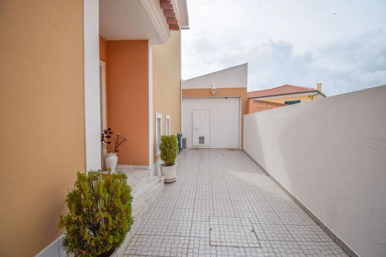Moradia T3 para Venda em São Domingos de Rana Foto 26