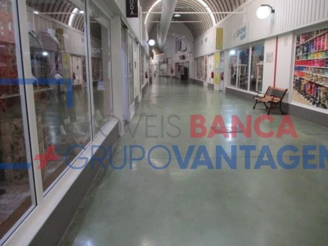 Loja para Venda em Samora Correia Foto 2