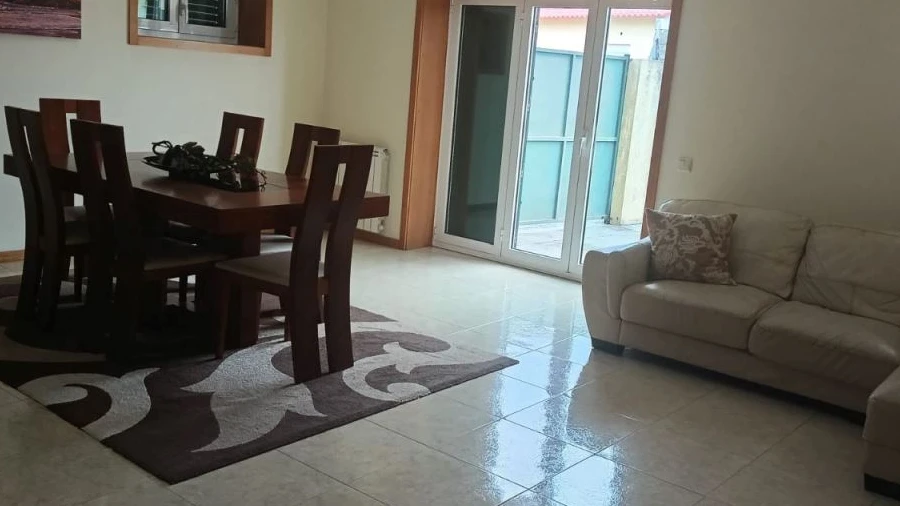 Moradia T3 para Venda em Castêlo da Maia