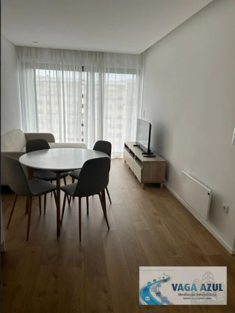 Apartamento T1 para Arrendamento em Paranhos