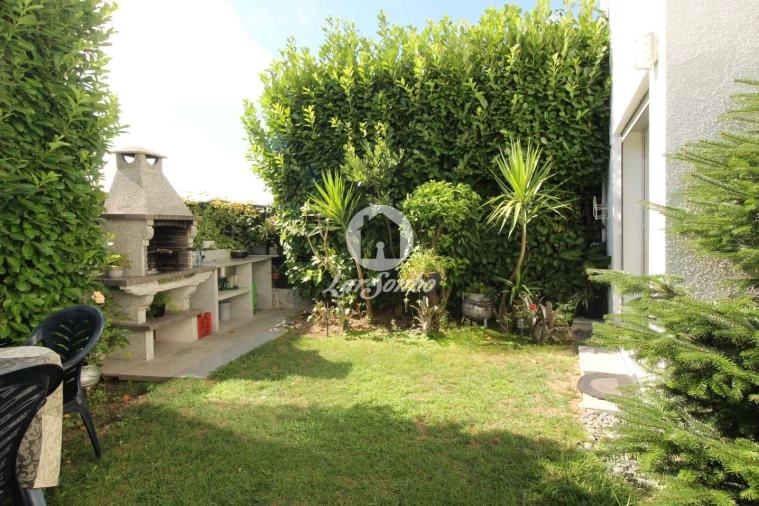 Moradia T2 para Venda em Golães Foto 12