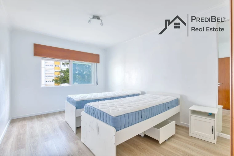 Apartamento T3 para Venda em Massamá e Monte Abraão Foto 5
