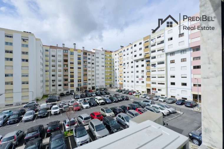 Apartamento T3 para Venda em Massamá e Monte Abraão Foto 11