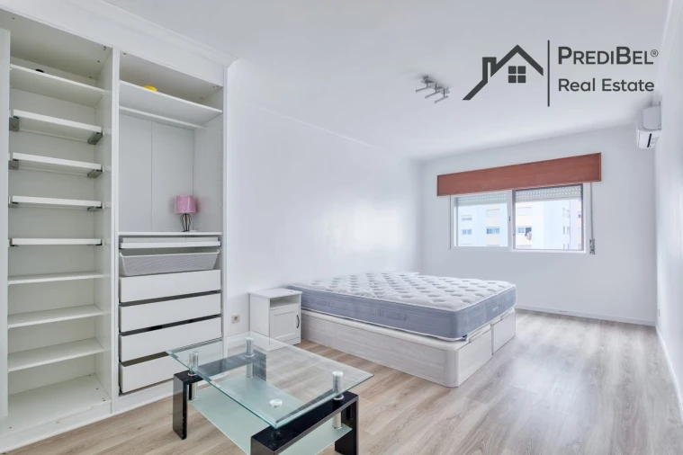 Apartamento T3 para Venda em Massamá e Monte Abraão Foto 7