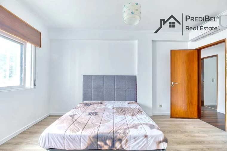 Apartamento T3 para Venda em Massamá e Monte Abraão Foto 4