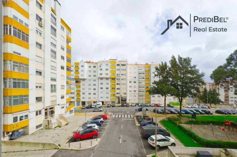 Apartamento T3 para Venda em Massamá e Monte Abraão Foto 10