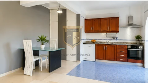 Apartamento T3 para Arrendamento em Santa Maria, São Pedro e Matacães