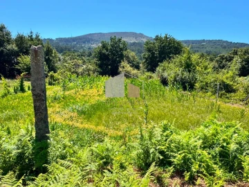 Moradia T2 para Venda em Cornes