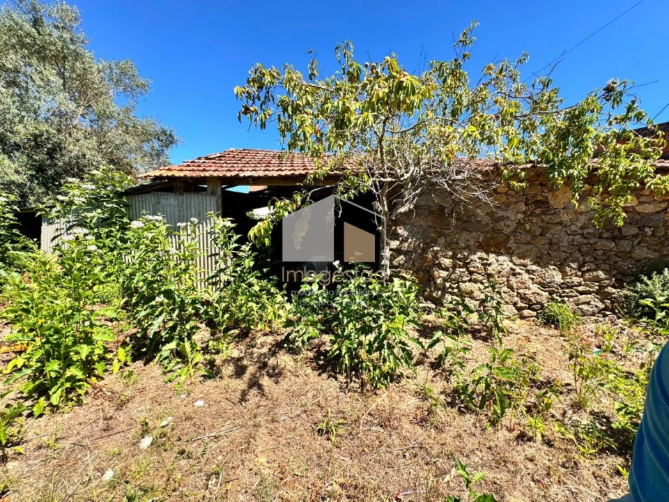 Moradia T2 para Venda em Cornes Foto 28
