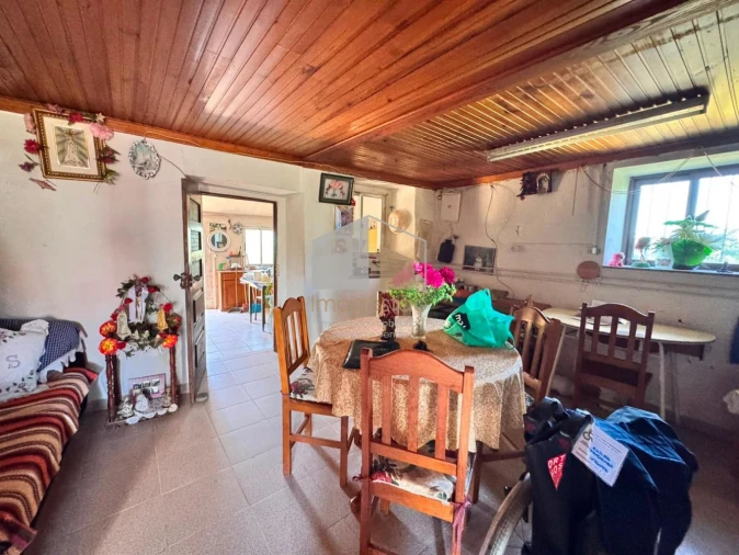 Moradia T2 para Venda em Cornes Foto 7