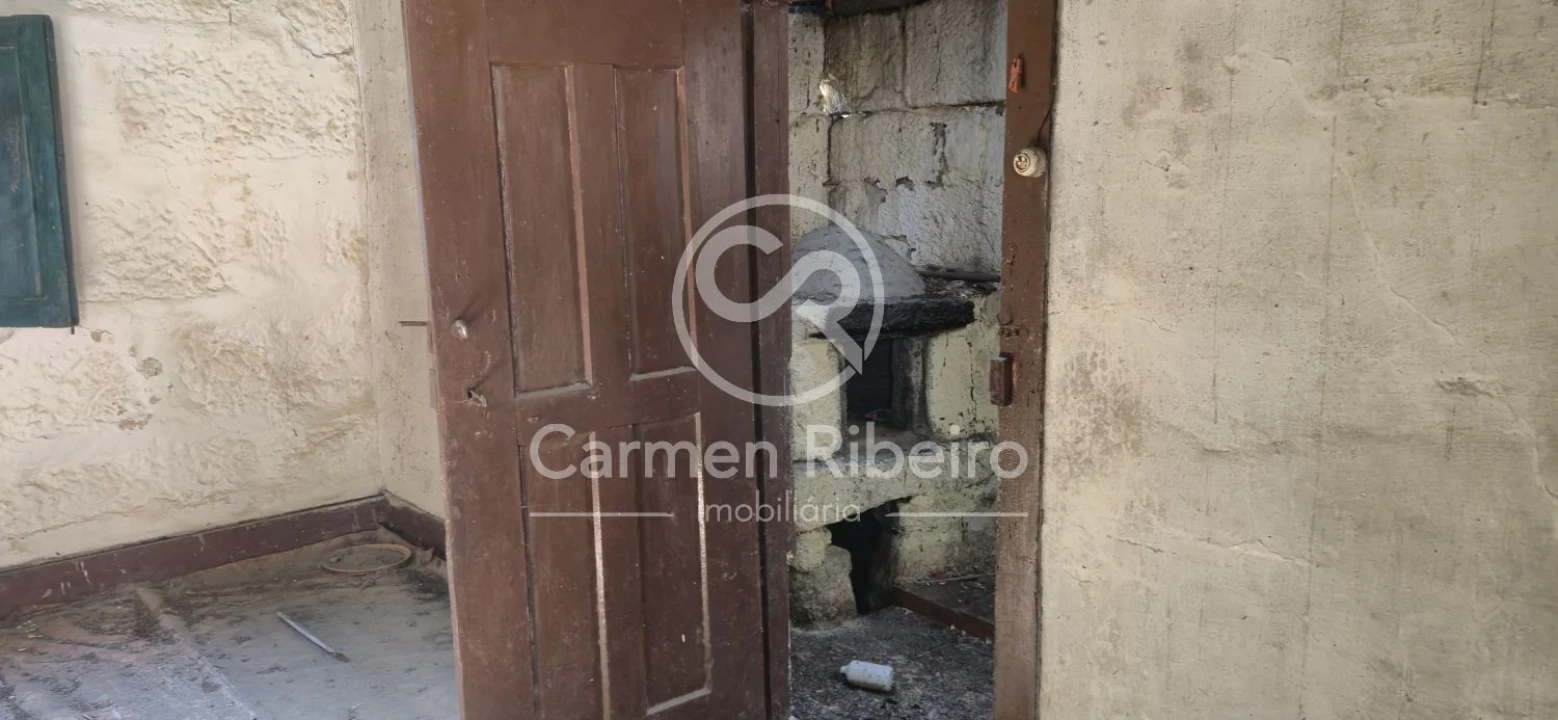 Moradia T4 para Venda em Santa Cruz do Douro e São Tomé de Covelas Foto 12
