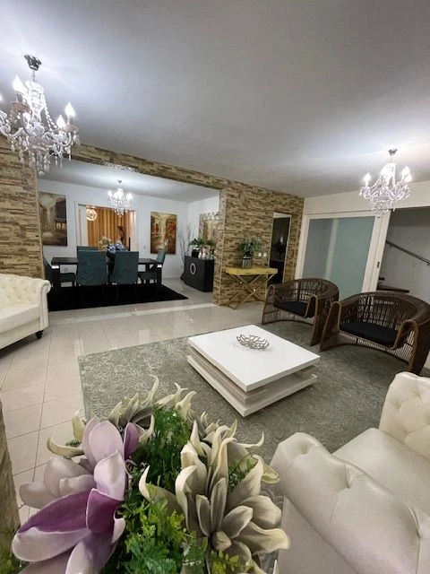 Apartamento T4 para Venda em Lordelo do Ouro e Massarelos