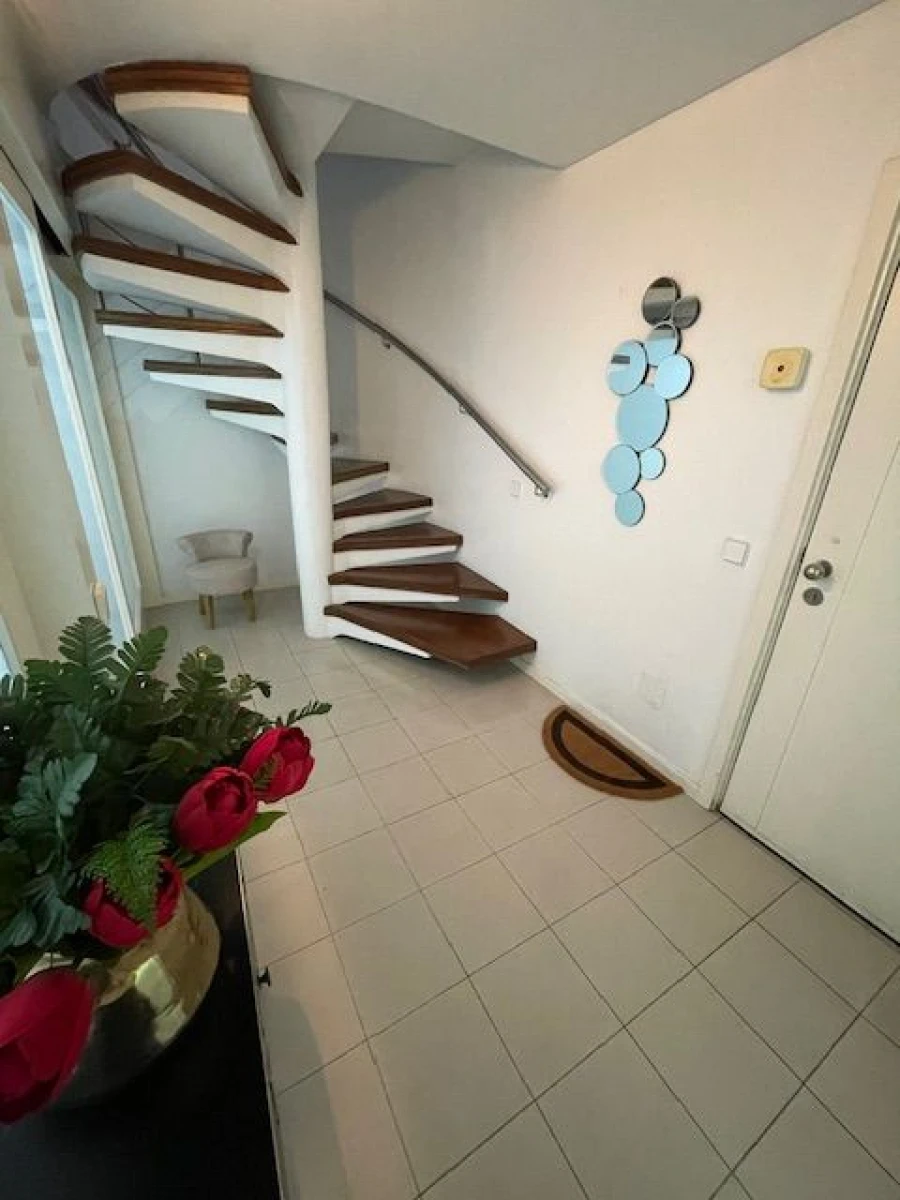 Apartamento T4 para Venda em Lordelo do Ouro e Massarelos Foto 4
