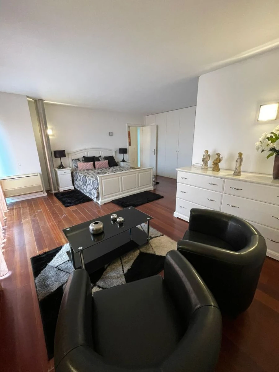 Apartamento T4 para Venda em Lordelo do Ouro e Massarelos Foto 18