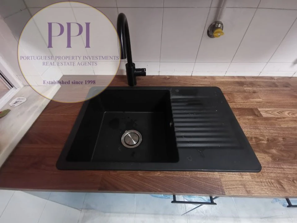 Moradia T1 para Venda em Budens Foto 6