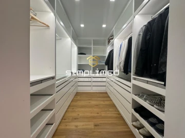 Moradia T5 para Venda em Charneca de Caparica e Sobreda