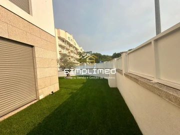 Moradia T5 para Venda em Charneca de Caparica e Sobreda