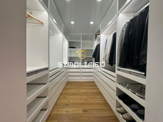 Moradia T5 para Venda em Charneca de Caparica e Sobreda Foto 30