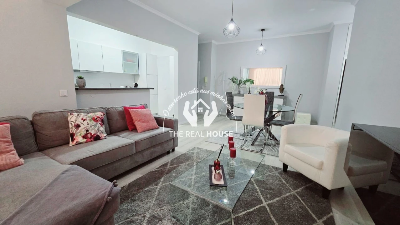 Apartamento T1 para Venda em Caniço Foto 3