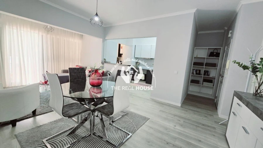 Apartamento T1 para Venda em Caniço Foto 4