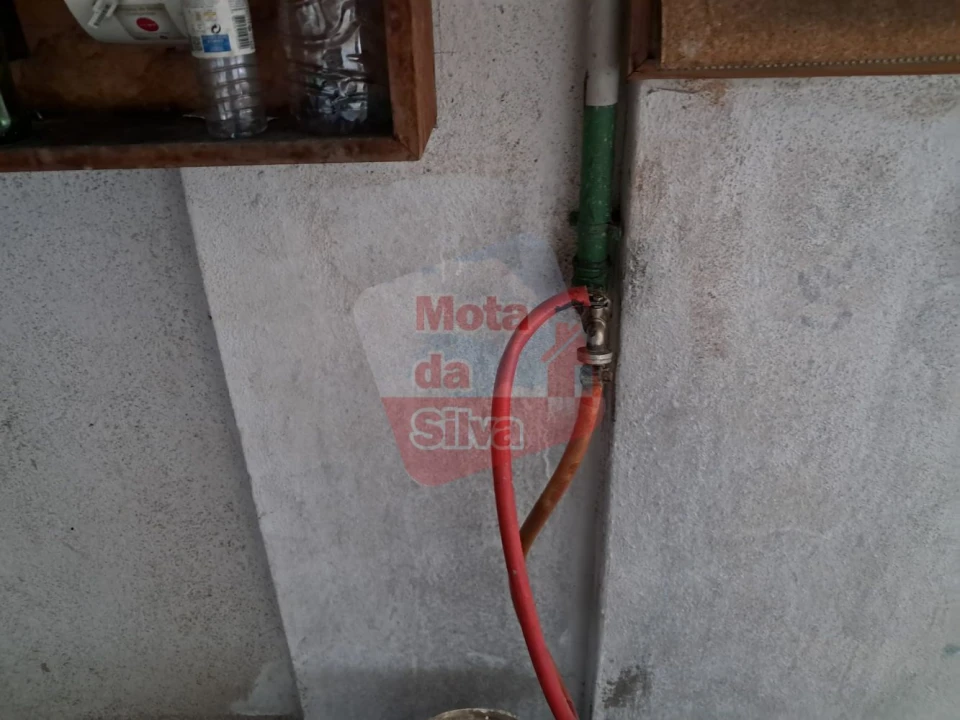 Garagem para Arrendamento em Laranjeiro e Feijó Foto 8