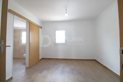 Moradia T3 para Venda em Santiago Maior